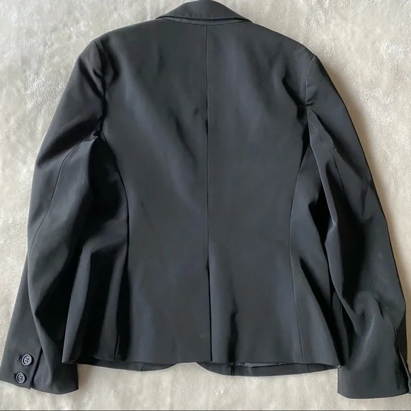 Theory, black classic blazer, size 8 - Picture 4 of 6